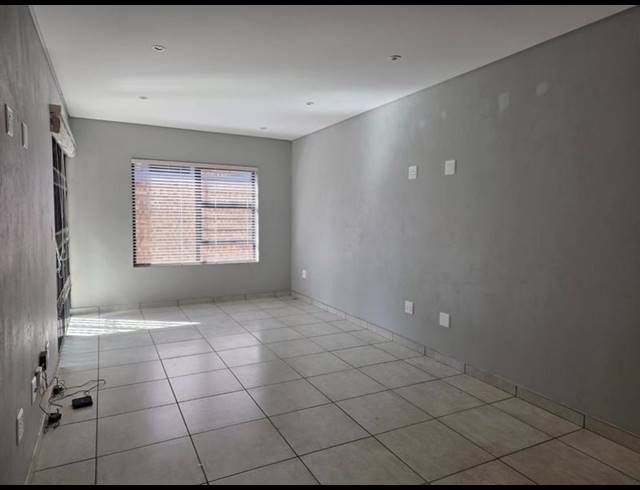 3 BEDROOM PROPERTY TO RENT IN KENMARE